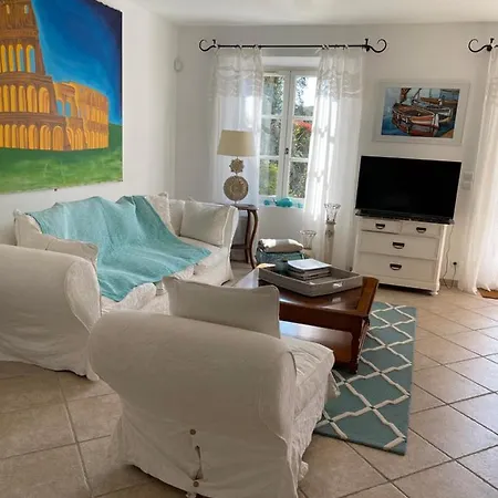 Charmantes Haus Im Golf Club Tropez Holiday home Saint-Tropez